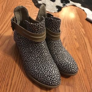 Leopard Print Booties Size 7